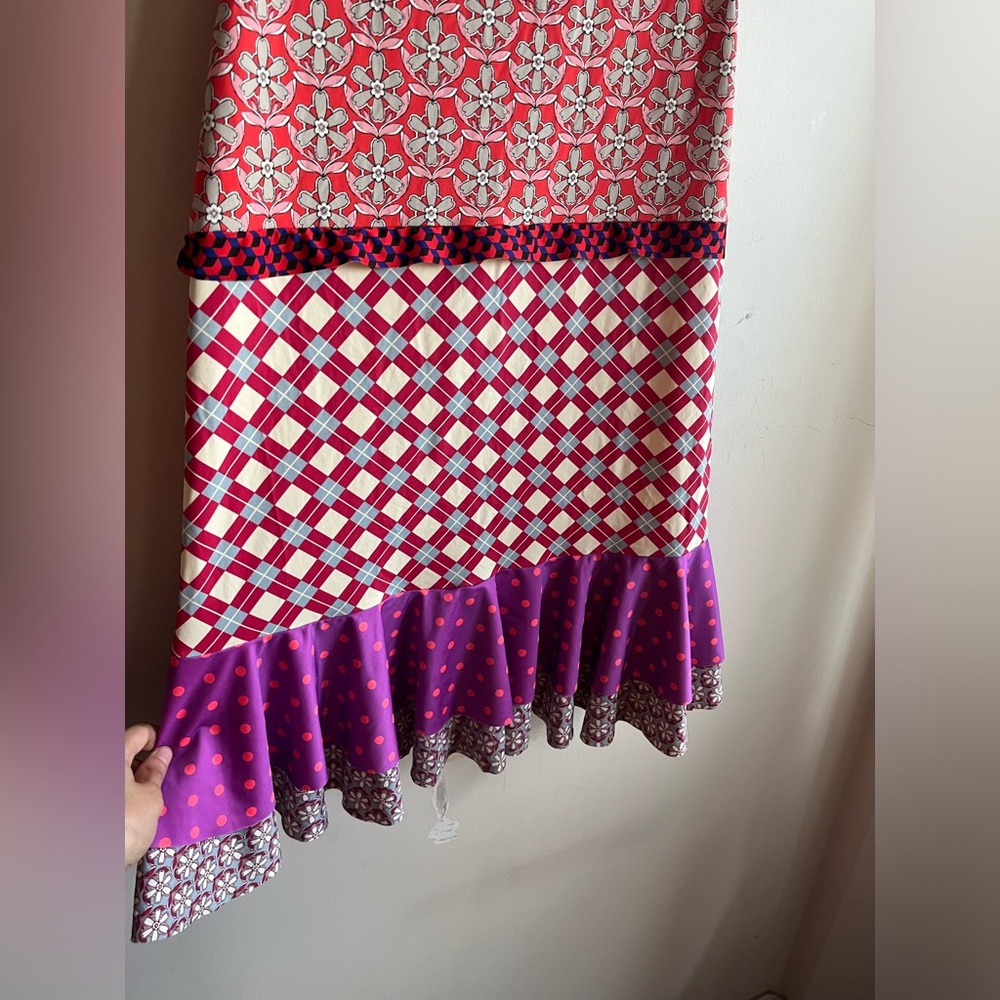 Save the Queen Colorful Dress with Red and Purple Patterns - Picture 6 of 9